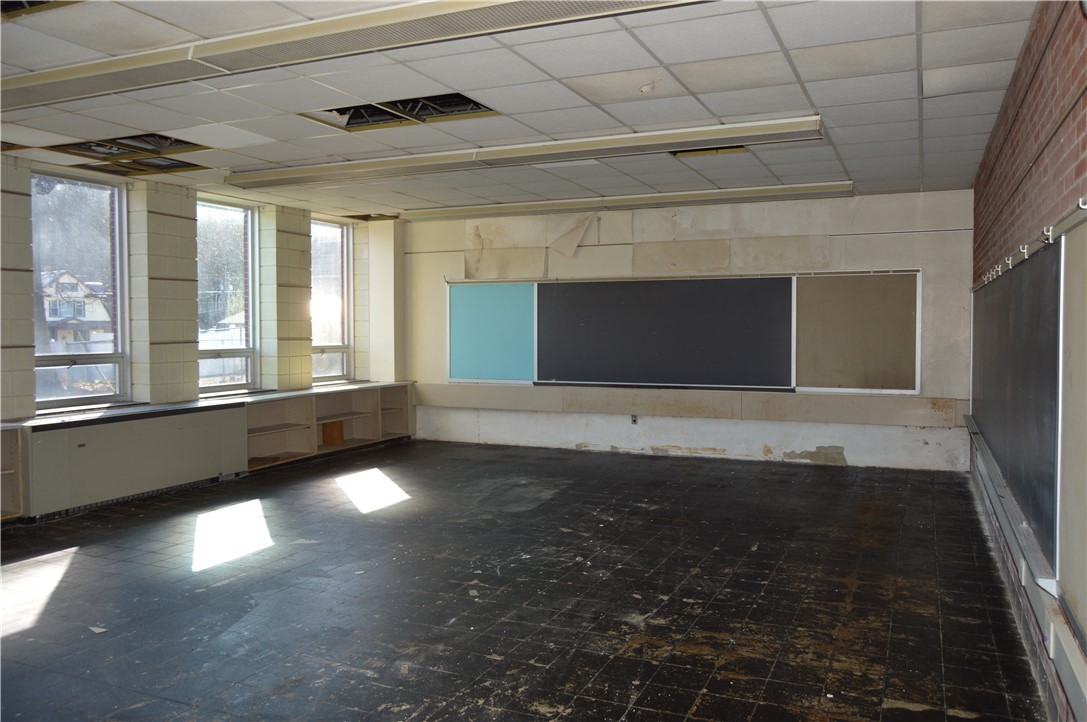 139 School St