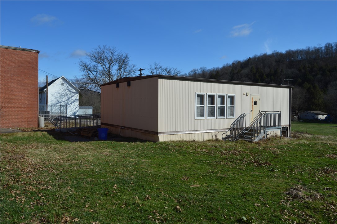 139 School St