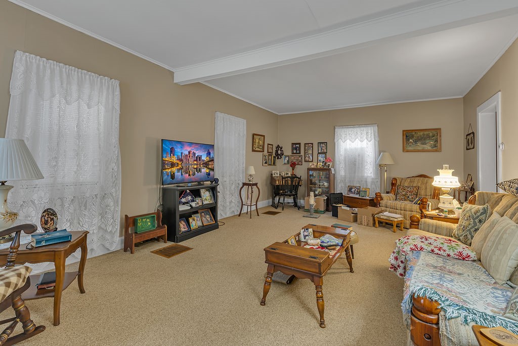 108 Pfeifer Rd