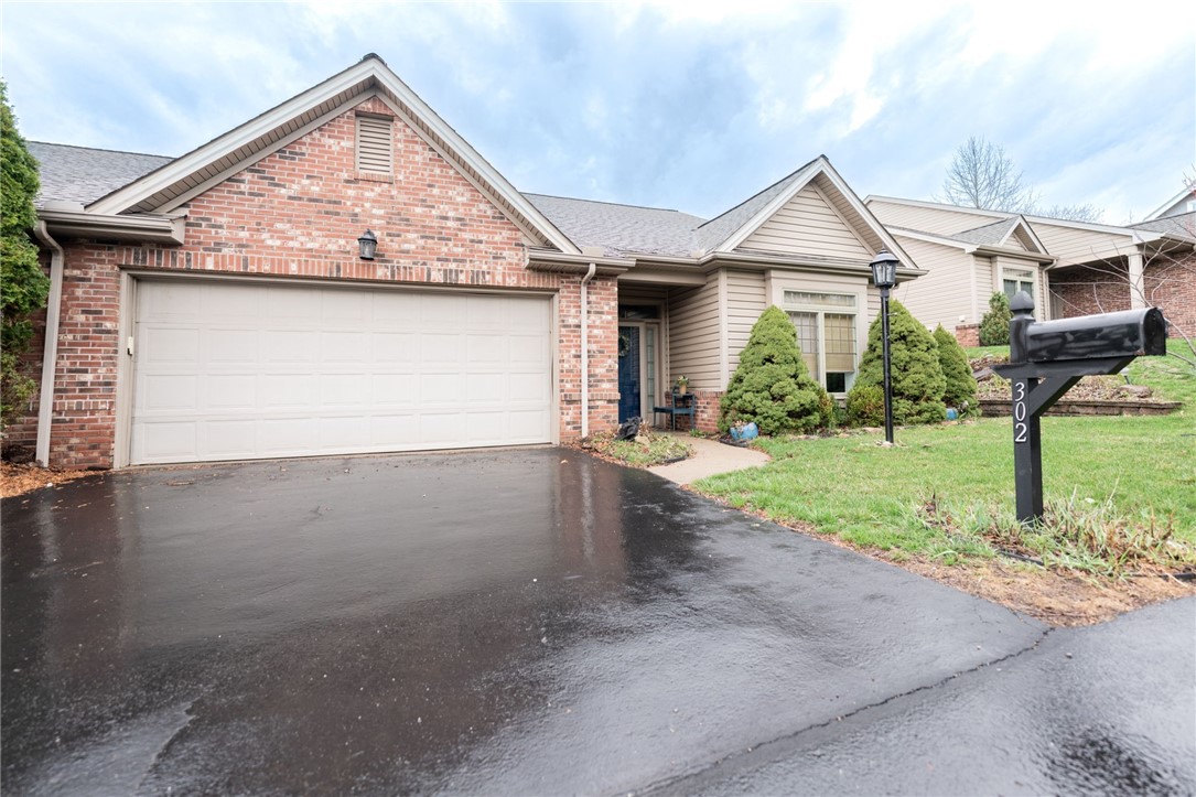 302 Mackenzie Ln