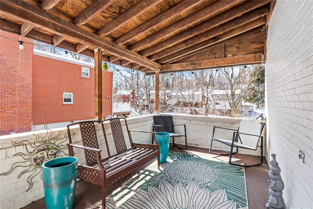302 Elmbrook Ln