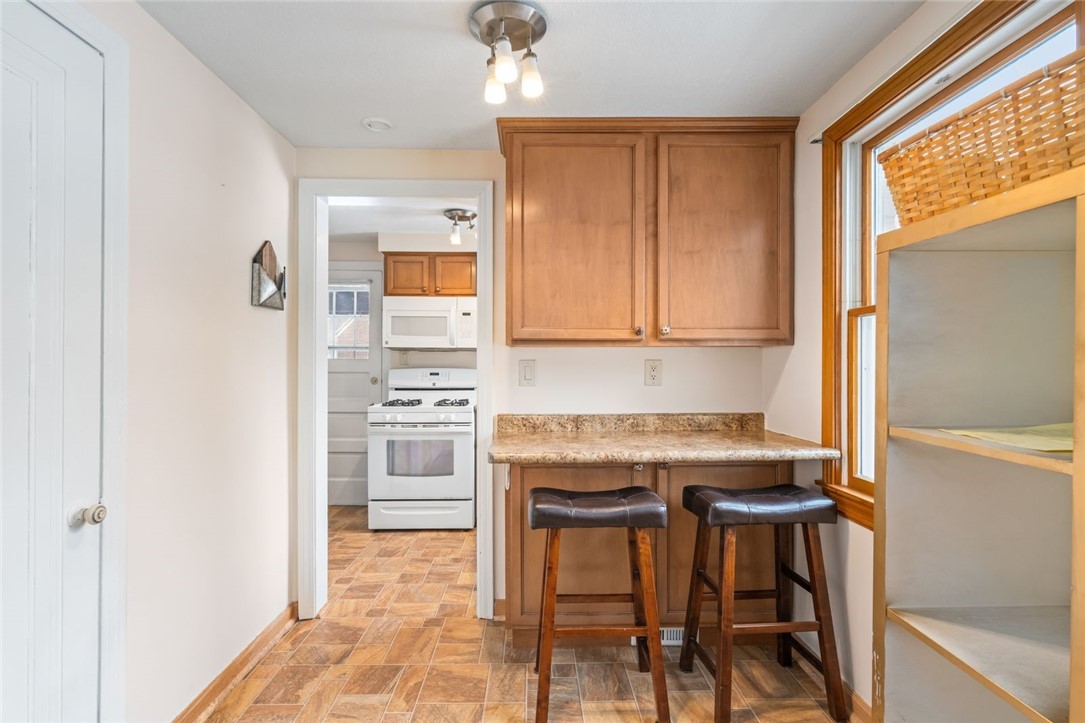 302 Elmbrook Ln