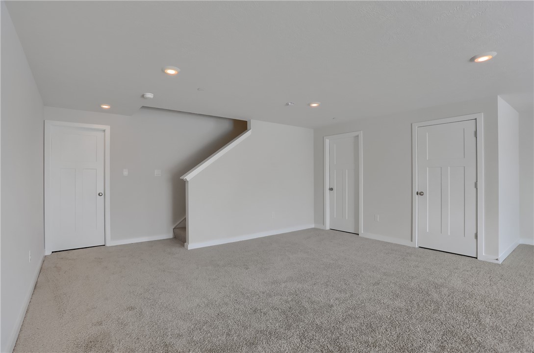 122 Scotland Ln
