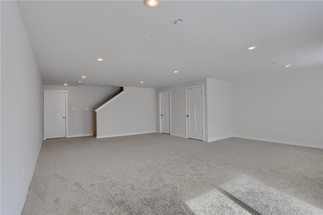 122 Scotland Ln