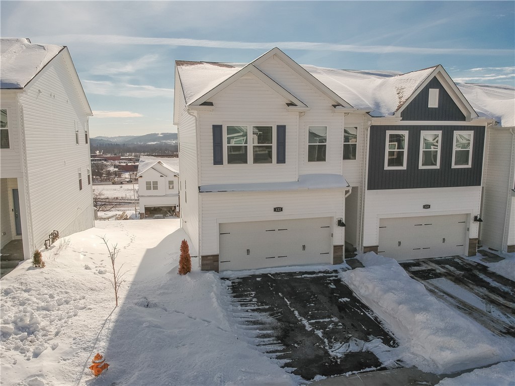 122 Scotland Ln