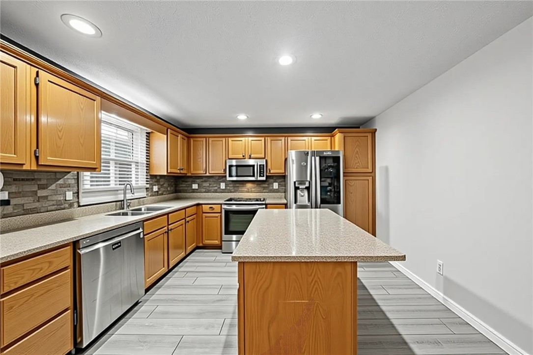 1217 Parkside Dr