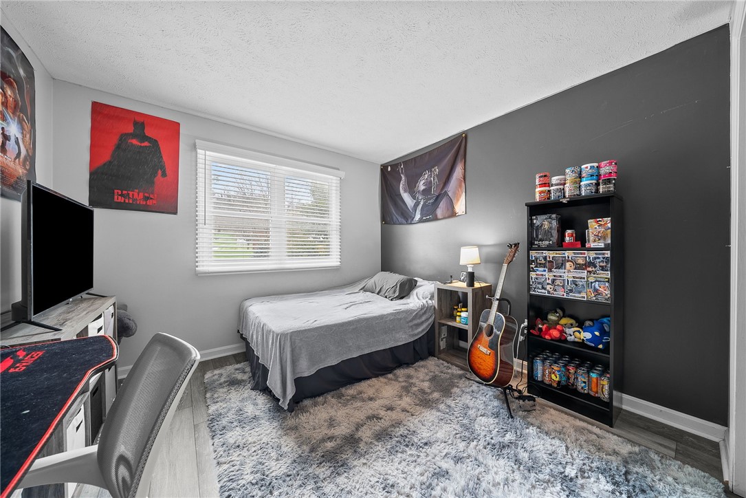 1217 Parkside Dr