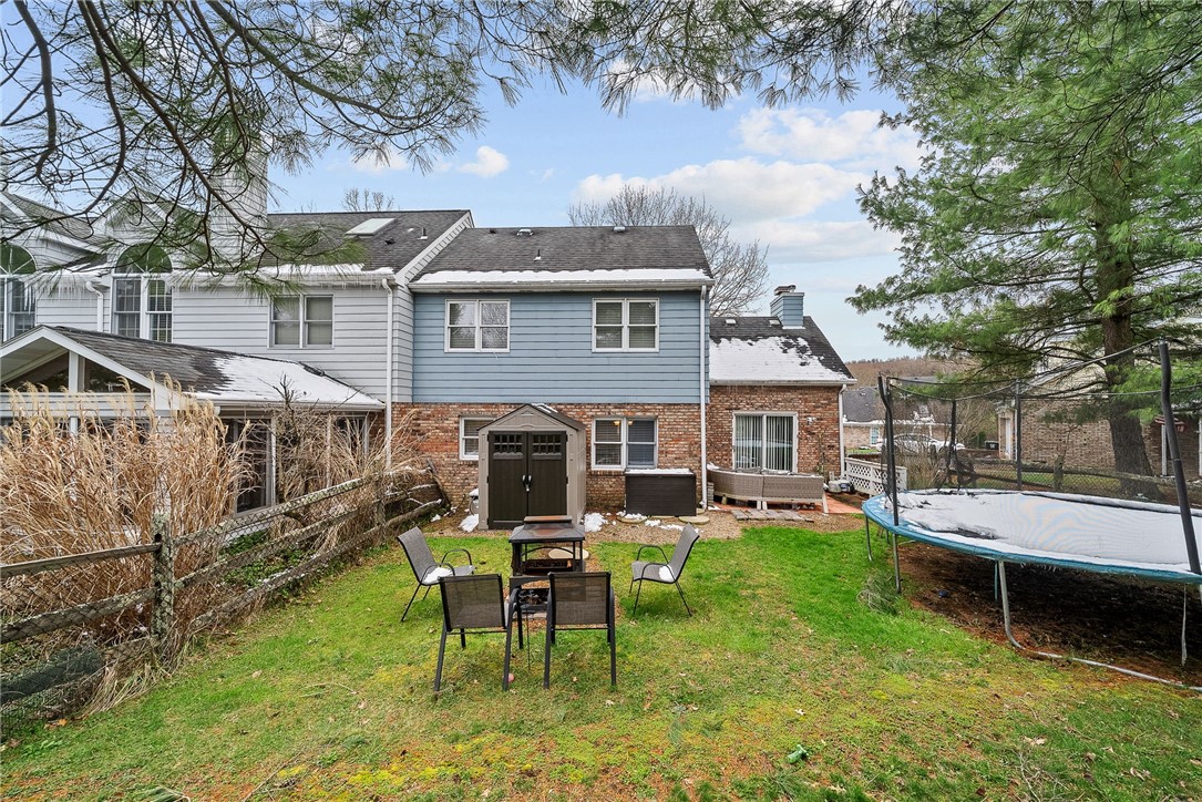 1217 Parkside Dr