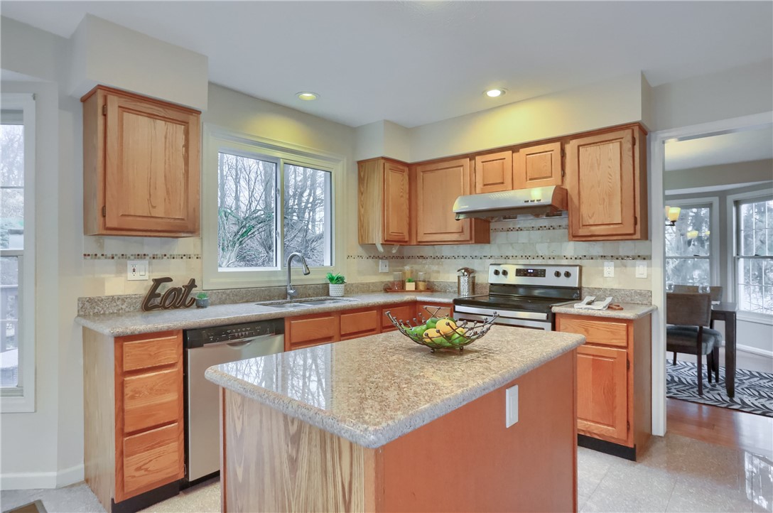 1616 Forest Ridge Dr