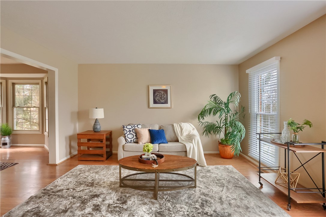 1616 Forest Ridge Dr