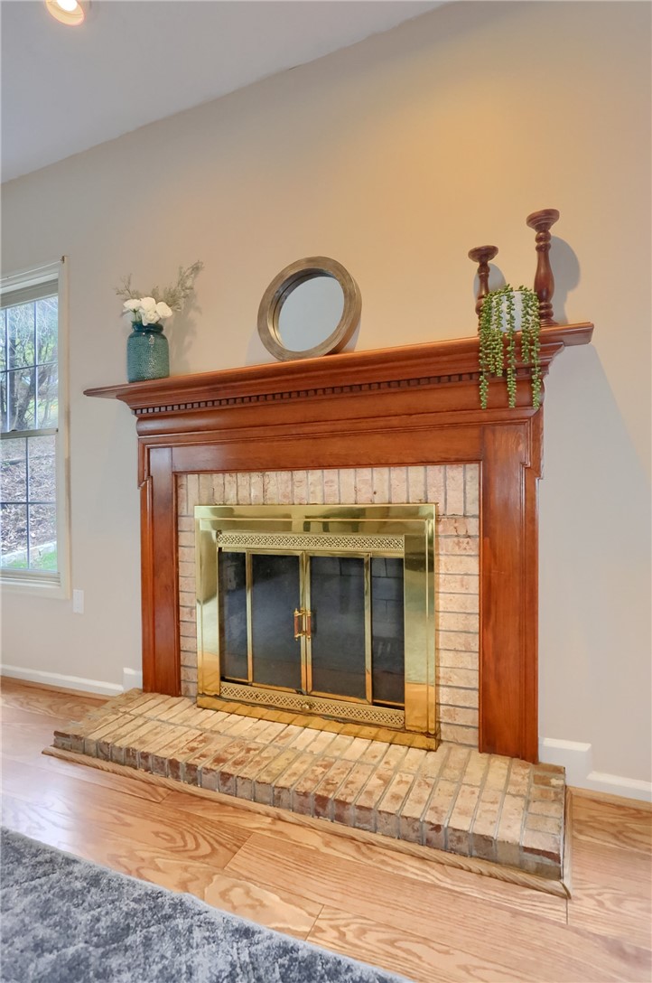 1616 Forest Ridge Dr