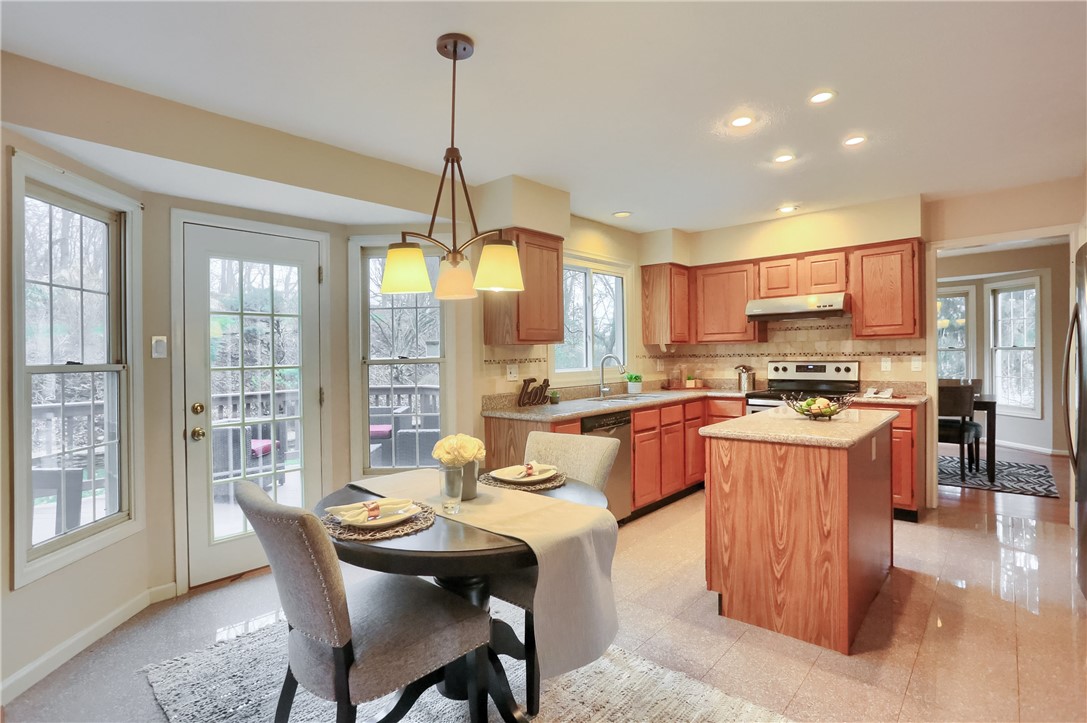 1616 Forest Ridge Dr