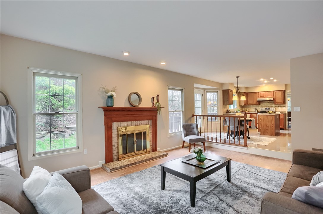 1616 Forest Ridge Dr