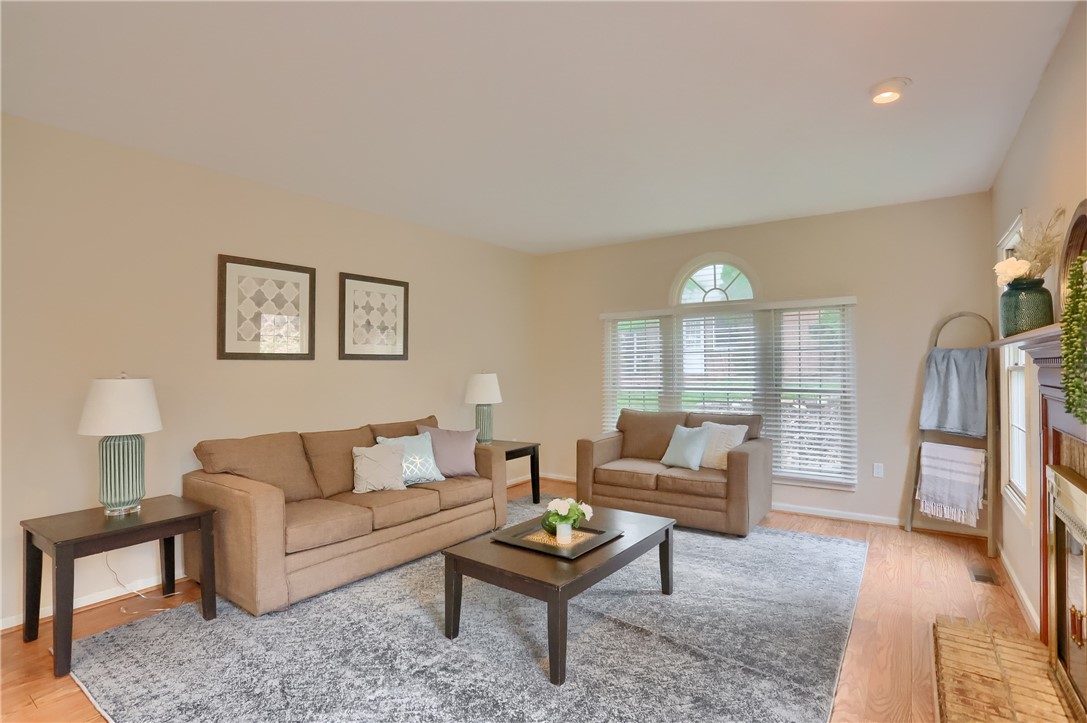 1616 Forest Ridge Dr