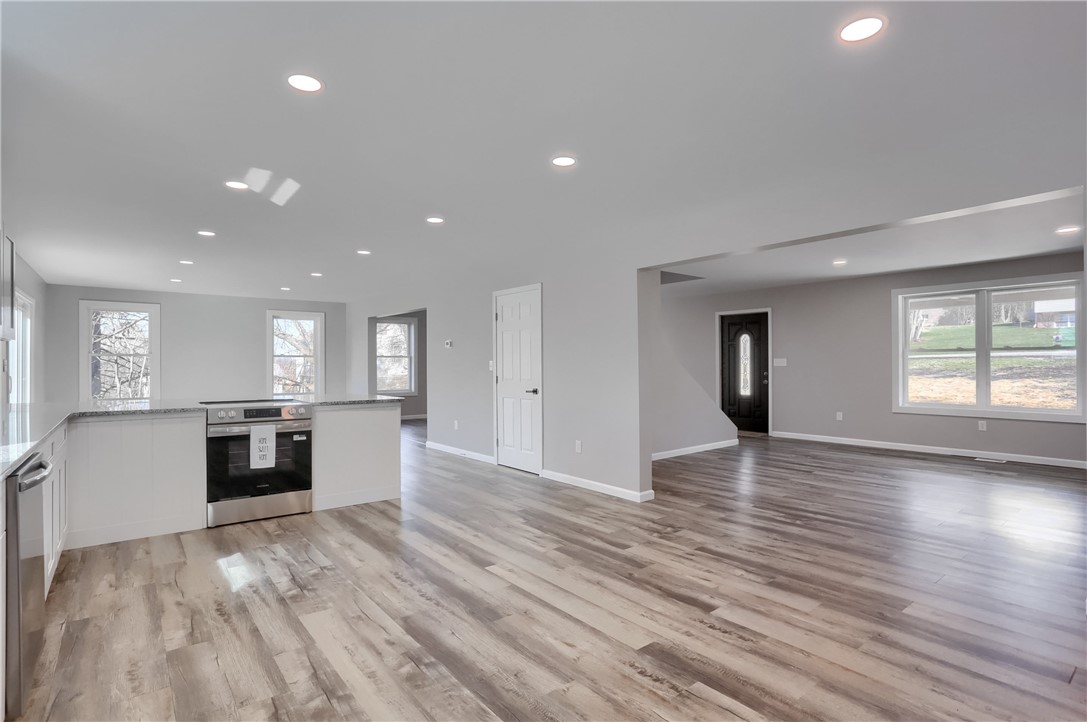 438 Evergreen Ave