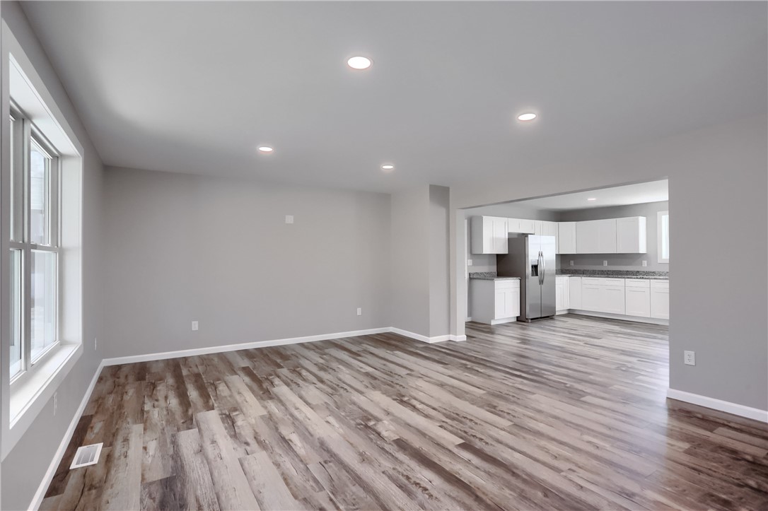 438 Evergreen Ave