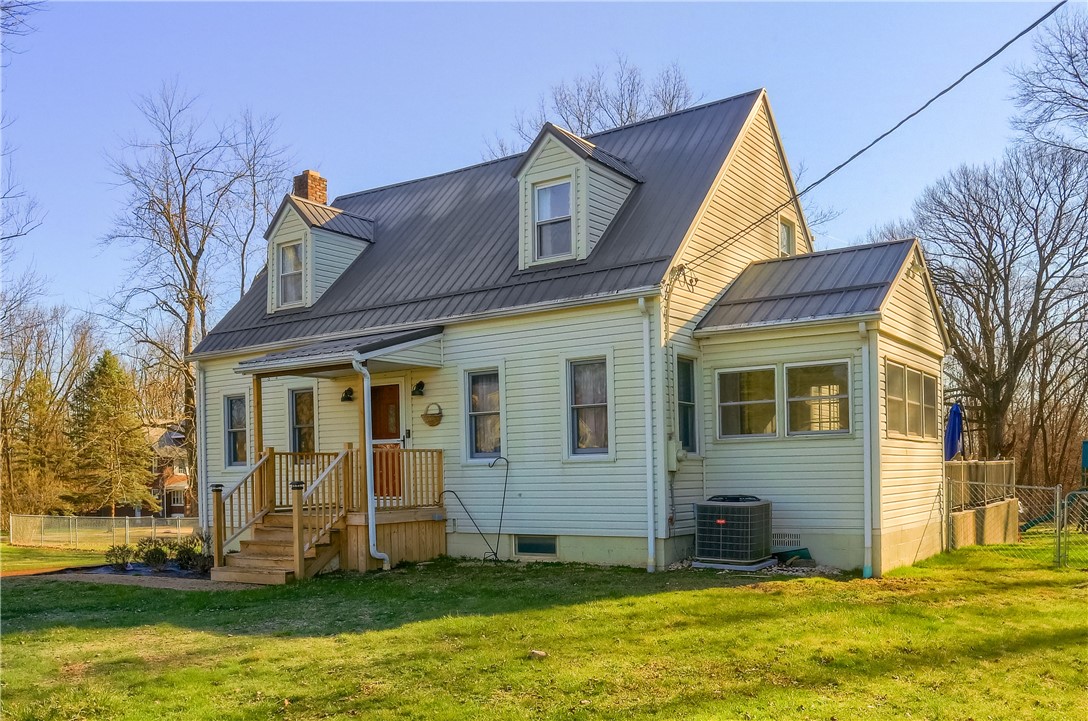 230 Cecil Ave