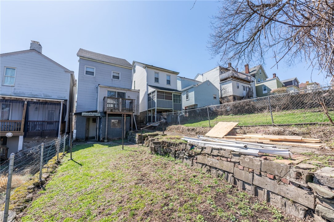 233 Smith Way