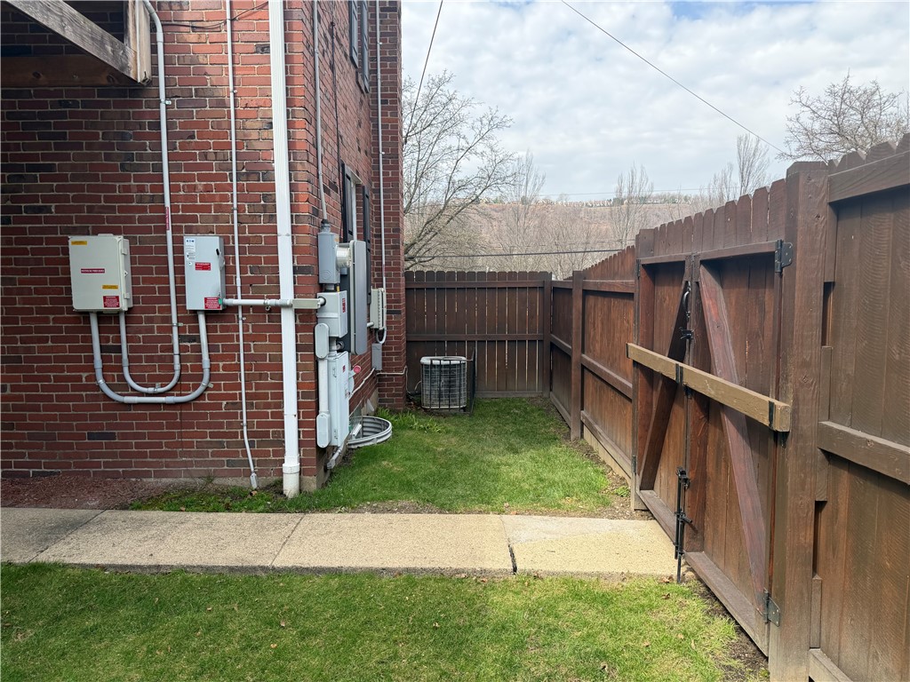 744 Allegheny River Blvd