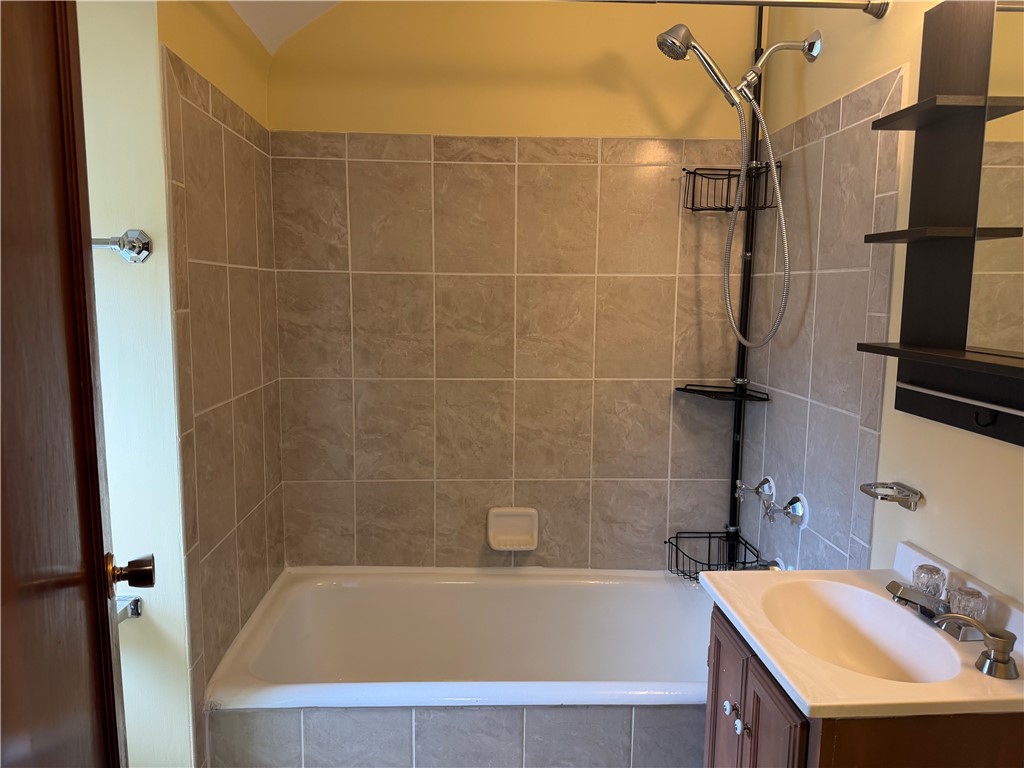 744 Allegheny River Blvd