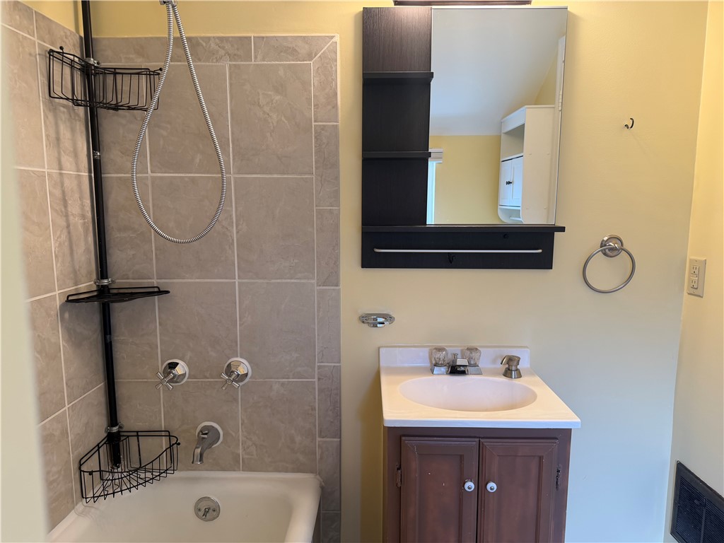 744 Allegheny River Blvd