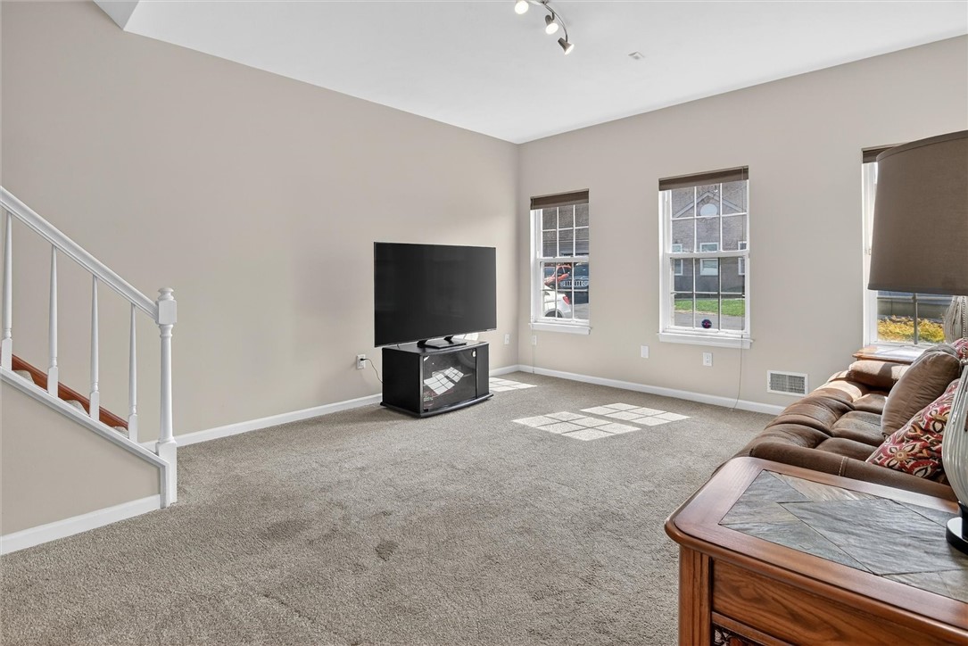 707 Wilshire Cir