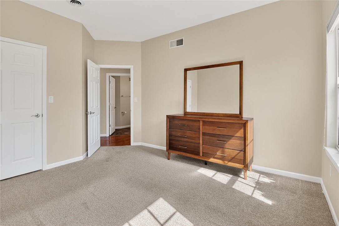 707 Wilshire Cir