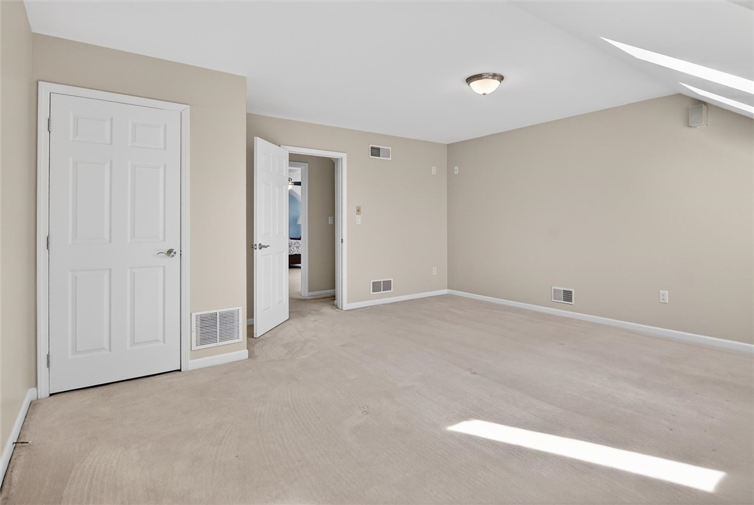 707 Wilshire Cir