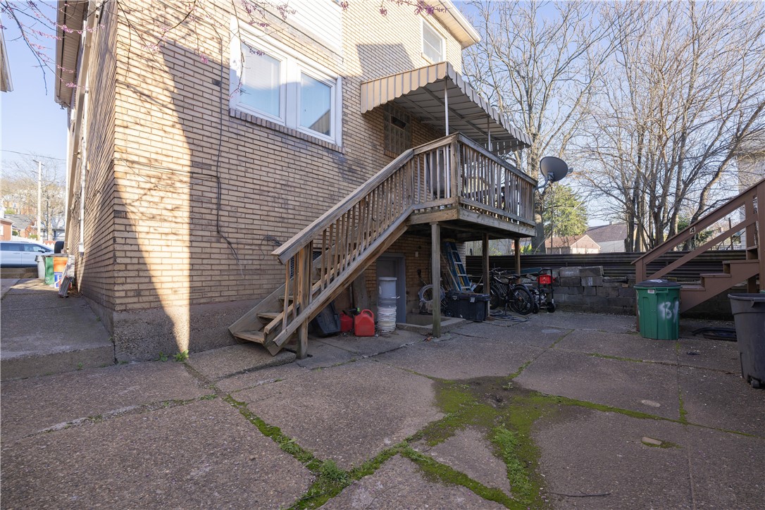 881 Lenz Ave