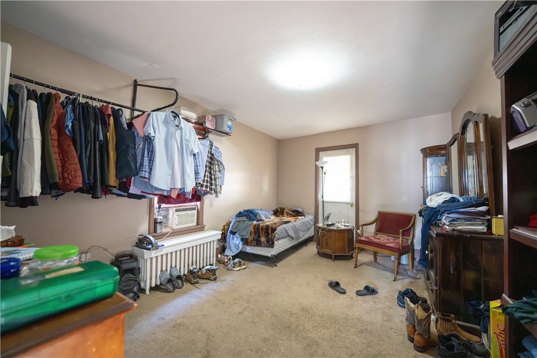 881 Lenz Ave