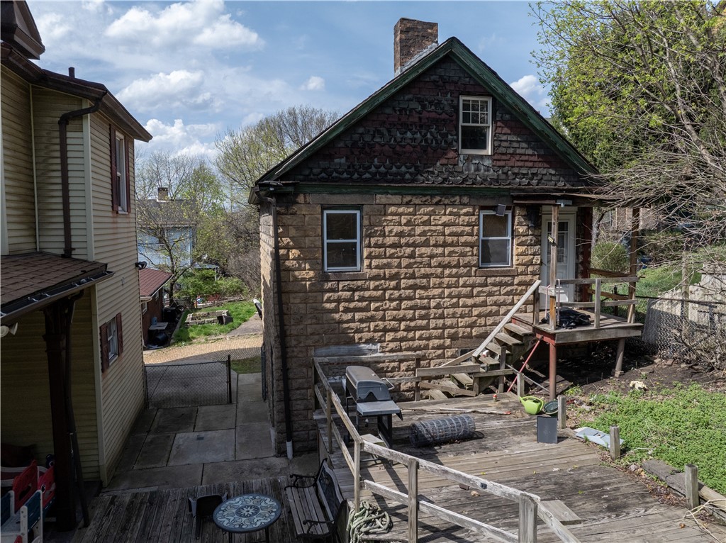 825 North Ave