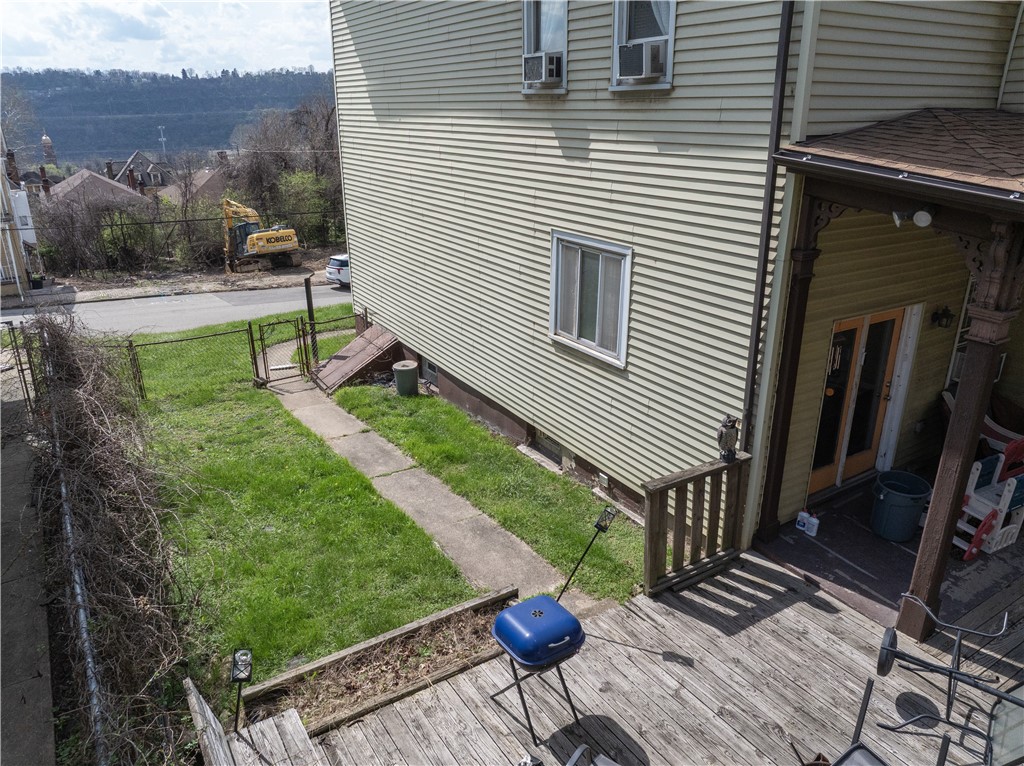 825 North Ave