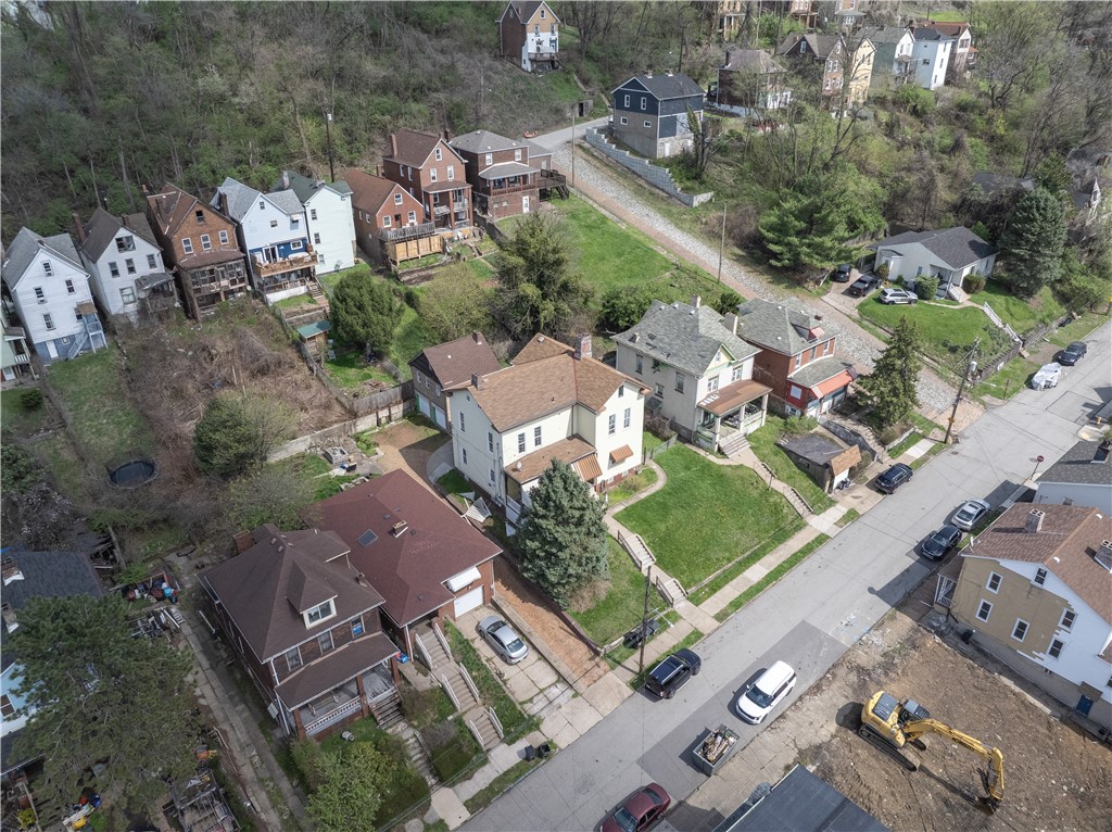 825 North Ave
