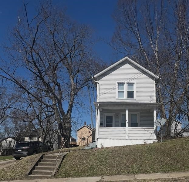 415 Meek St