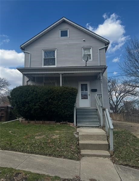 462 Lorain St
