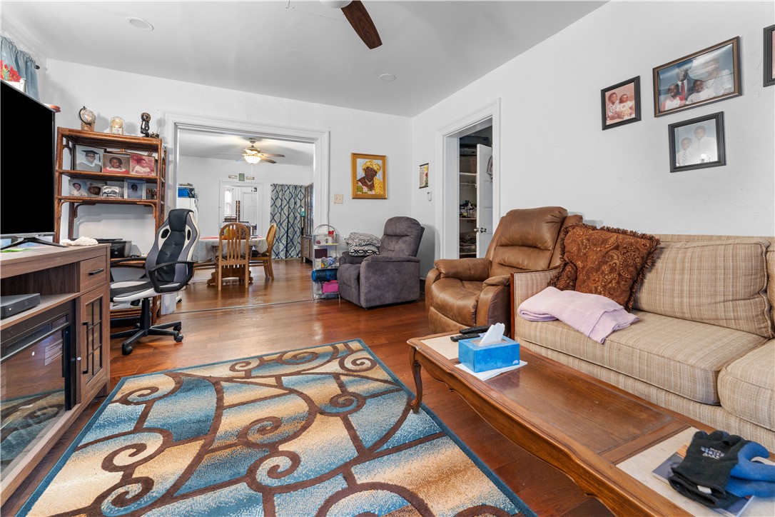 628 E 9th Ave 2