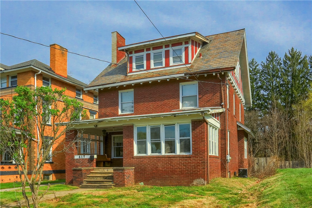 417 E Moody Ave