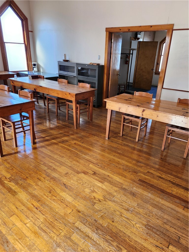 946 Main St