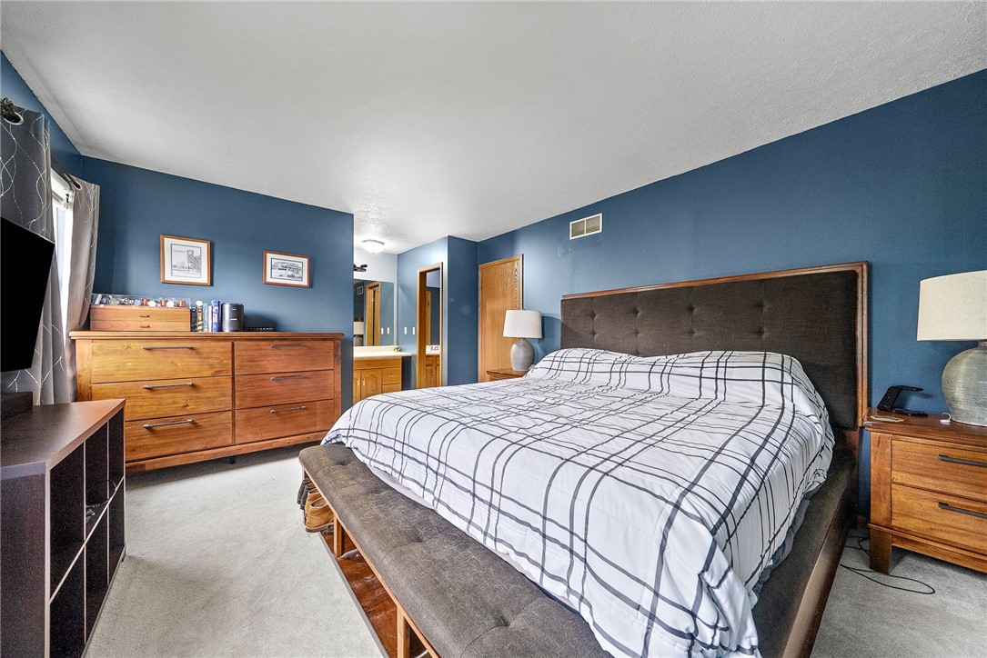 58 Monmouth Dr