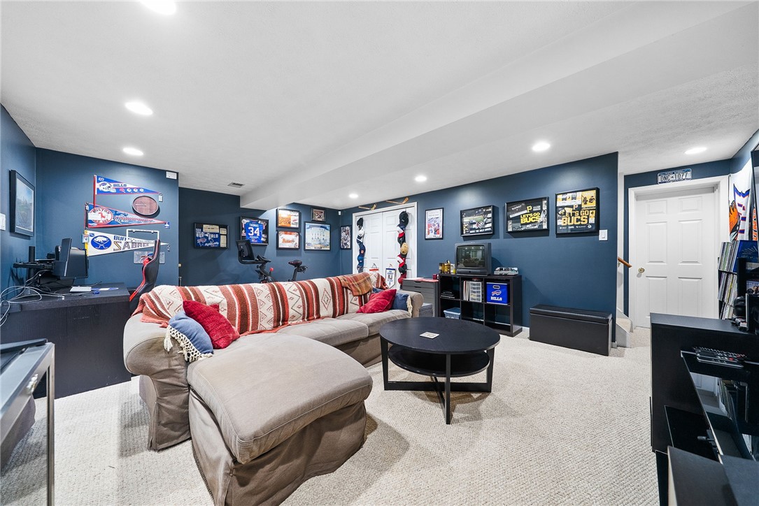 58 Monmouth Dr