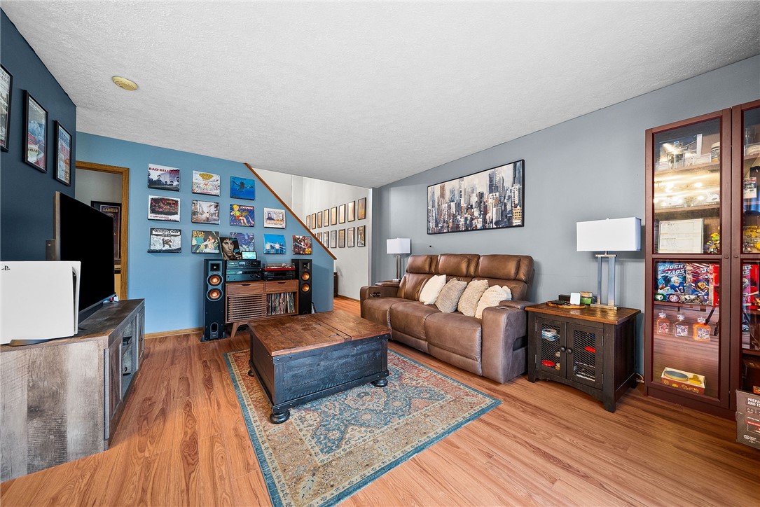 58 Monmouth Dr