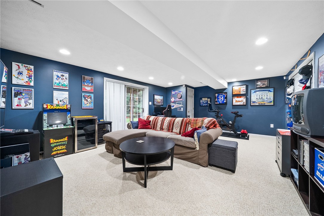 58 Monmouth Dr