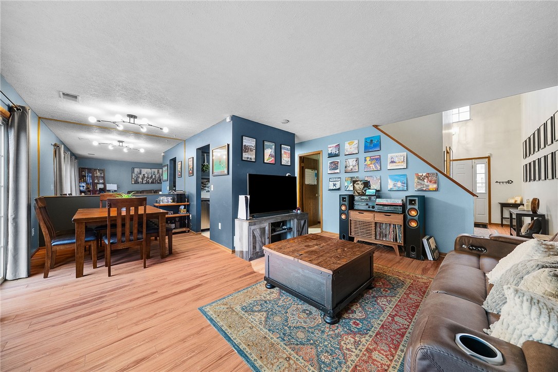 58 Monmouth Dr