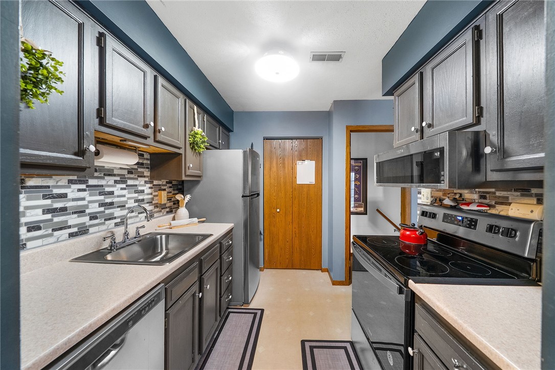 58 Monmouth Dr