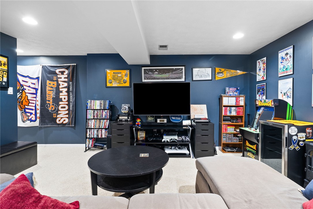 58 Monmouth Dr
