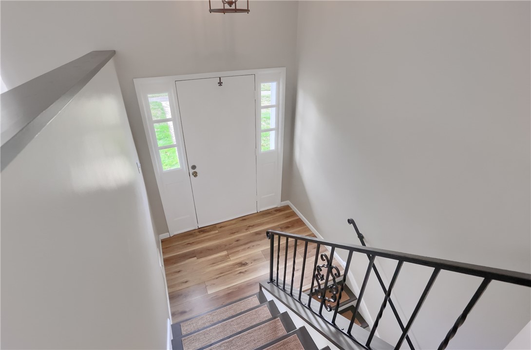 201 E Hazelcroft Ave