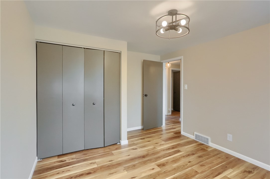 201 E Hazelcroft Ave