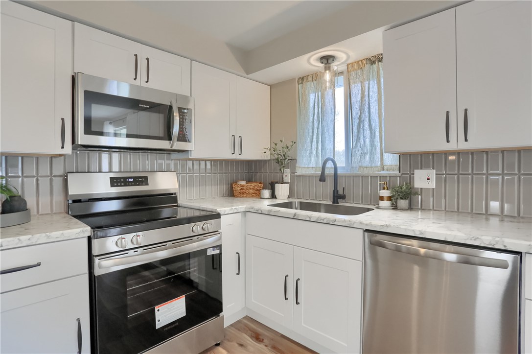 201 E Hazelcroft Ave