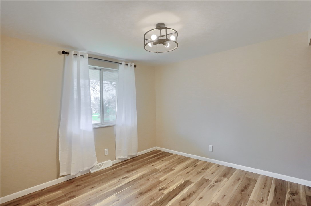 201 E Hazelcroft Ave