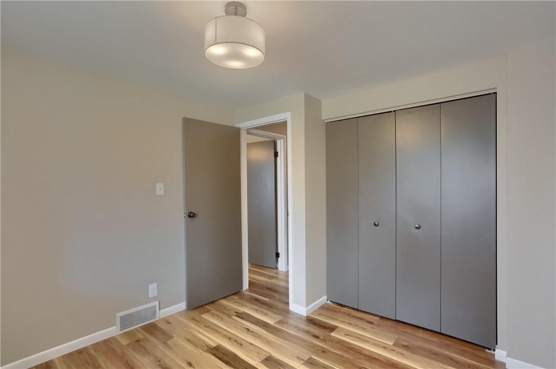 201 E Hazelcroft Ave